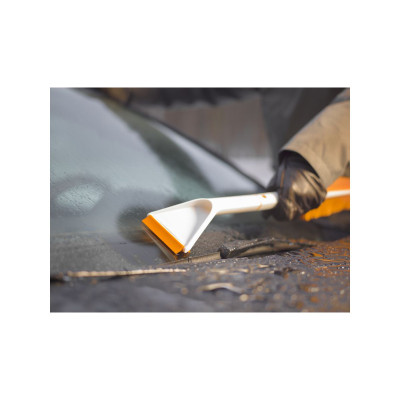 Щетка для снега со скребком SnowXpert FISKARS Щетка для снега со скребком SnowXpert FISKARS