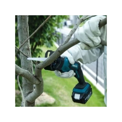 Аккум. сабельная пила MAKITA LXT DJR 183 RFE в кейсе Аккум. сабельная пила MAKITA LXT DJR 183 RFE в кейсе