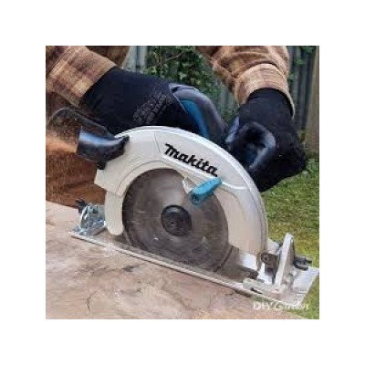 Циркулярная пила MAKITA HS7601 J в кейсе Циркулярная пила MAKITA HS7601 J в кейсе