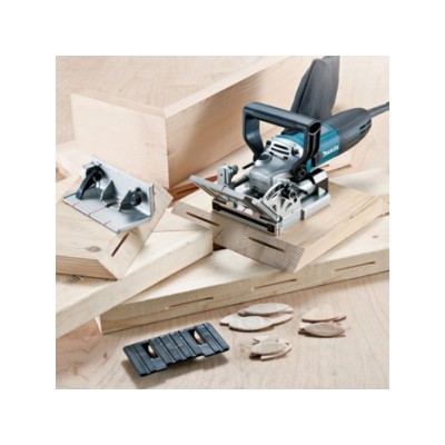 Фрезер ламельный MAKITA PJ 7000 J в кейсе Фрезер ламельный MAKITA PJ 7000 J в кейсе