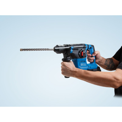 Аккум. перфоратор BULL CBH 1826 Xcase, XLTpro, БЕСЩЕТ., 18 В, 2.6 Дж, 26 мм, 2x6 А*ч, з/у Аккум. перфоратор BULL CBH 1826 Xcase, XLTpro, БЕСЩЕТ., 18 В, 2.6 Дж, 26 мм, 2x6 А*ч, з/у