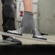 Стеклодомкрат алюминиевый двойной Matrix