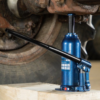 Домкрат гидравлический бутылочный, 8 т, h подъема 222-447 мм Stels Домкрат гидравлический бутылочный, 8 т, h подъема 222-447 мм Stels