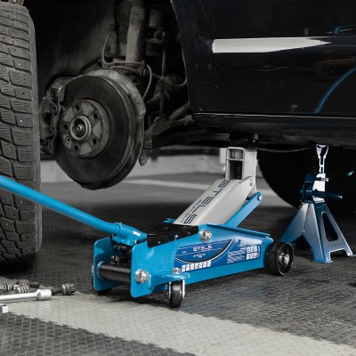 Домкрат гидравлический подкатной, высокий подъем, 3т, SUV, 190-535 мм, в кейсе Stels Домкрат гидравлический подкатной, высокий подъем, 3т, SUV, 190-535 мм, в кейсе Stels