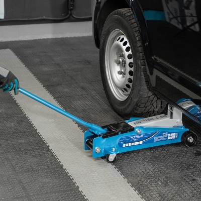 Домкрат гидравлический подкатной, высокий подъем, 3т, SUV, 190-535 мм, в кейсе Stels Домкрат гидравлический подкатной, высокий подъем, 3т, SUV, 190-535 мм, в кейсе Stels