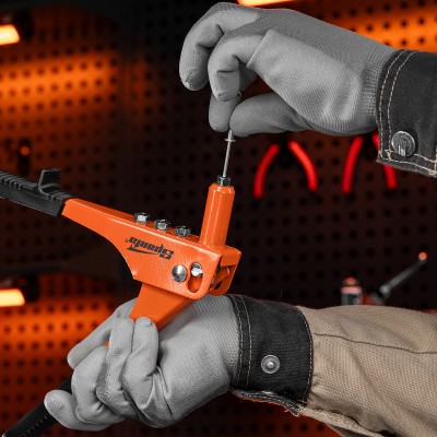 Заклепочник, 225 мм, заклепки 2.4-3.2-4.0-4.8 мм Sparta Заклепочник, 225 мм, заклепки 2.4-3.2-4.0-4.8 мм Sparta