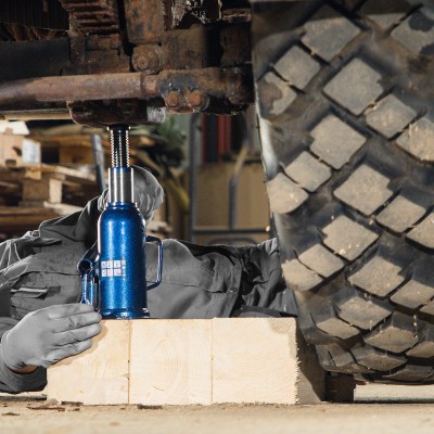 Домкрат гидравлический бутылочный, 12 т, h подъема 227-457 мм Stels Домкрат гидравлический бутылочный, 12 т, h подъема 227-457 мм Stels