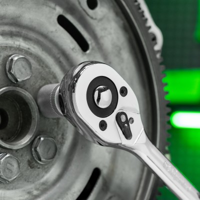 Ключ-трещотка 1/2", 45 зубьев, с быстрым сбросом, CrV, хром Сибртех Ключ-трещотка 1/2", 45 зубьев, с быстрым сбросом, CrV, хром Сибртех