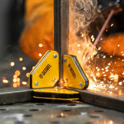 Набор из 4 магнитных фиксаторов для сварочных работ Denzel Набор из 4 магнитных фиксаторов для сварочных работ Denzel