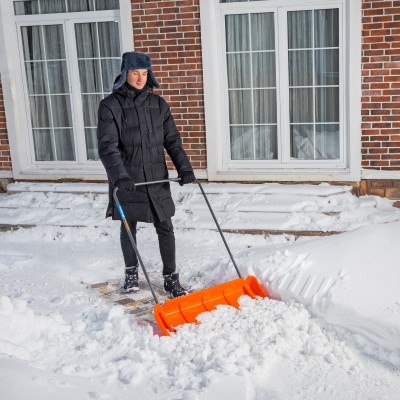 Движок для уборки снега пластиковый, 795х435х1280 мм, стальная рукоятка, усиленный Сибртех Движок для уборки снега пластиковый, 795х435х1280 мм, стальная рукоятка, усиленный Сибртех