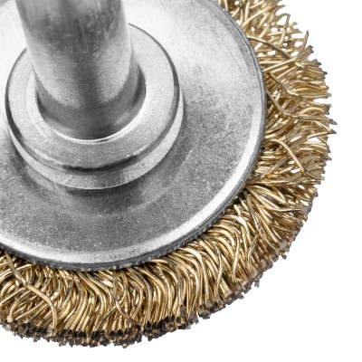 Щетка для дрели, 30 мм, плоская со шпилькой, латунированная витая проволока Matrix Щетка для дрели, 30 мм, плоская со шпилькой, латунированная витая проволока Matrix