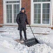 Движок для уборки снега пластиковый, 690х470х1420 мм, стальная рукоятка, Сибртех
