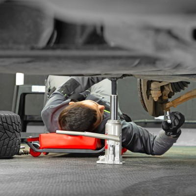 Домкрат гидравлический бутылочный, 5 т, h подъема 197-382 мм, в пластиковом кейсе Matrix Домкрат гидравлический бутылочный, 5 т, h подъема 197-382 мм, в пластиковом кейсе Matrix