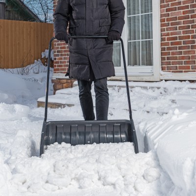 Движок для уборки снега пластиковый, 690х470х1420 мм, стальная рукоятка, Сибртех Движок для уборки снега пластиковый, 690х470х1420 мм, стальная рукоятка, Сибртех