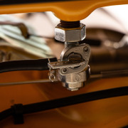 Генератор бензиновый GE 7900, 6.5 кВт, 220 В/50 Гц, 25 л, ручной пуск Denzel