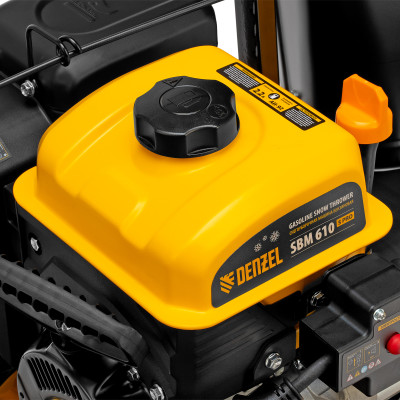 Бензиновая снегоуборочная машина SBM 610S PRO, 212 cc, электростартер, фара, обогрев Denzel Бензиновая снегоуборочная машина SBM 610S PRO, 212 cc, электростартер, фара, обогрев Denzel