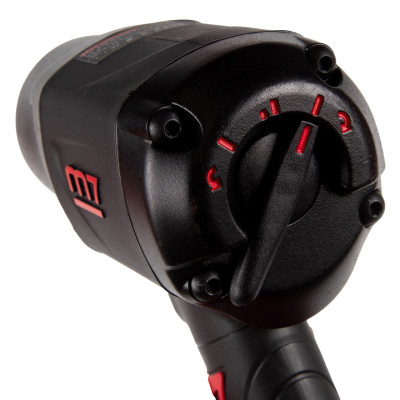 MIGHTY SEVEN Гайковерт пневматический ударный 1/2", 1627 Нм, в комплекте налобный фонарь MIGHTY SEVEN Гайковерт пневматический ударный 1/2", 1627 Нм, в комплекте налобный фонарь