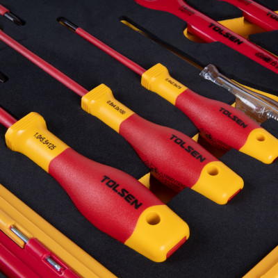 TOLSEN Набор инструментов диэлектрических, универсальный, 18 предметов TOLSEN Набор инструментов диэлектрических, универсальный, 18 предметов