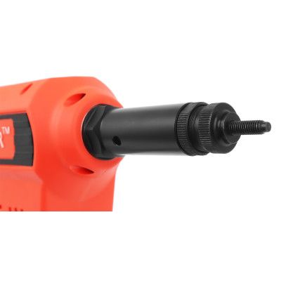 Аккумуляторный резьбовой заклепочник Messer M3000 с электронной системой настройки сжатия и счетчиком Аккумуляторный резьбовой заклепочник Messer M3000 с электронной системой настройки сжатия и счетчиком