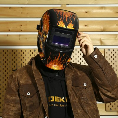 Маска сварочная хамелеон DEKO DKM FIRE Premium Маска сварочная хамелеон DEKO DKM FIRE Premium