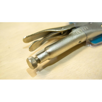 Зажим с фиксатором 250 мм TOTAL изогнутые губки THT191003 Зажим с фиксатором 250 мм TOTAL изогнутые губки THT191003