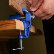 Тиски слесарные DEKO CL07