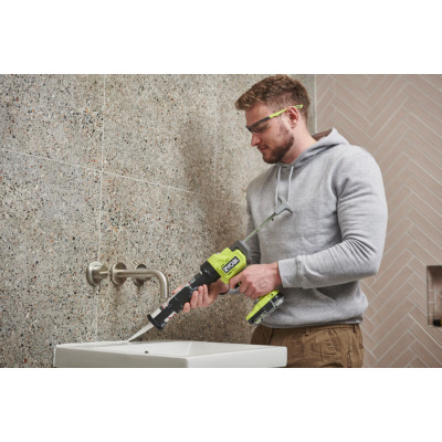 ONE + / Пистолет для герметика RYOBI RCG18-0 (без батареи) ONE + / Пистолет для герметика RYOBI RCG18-0 (без батареи)