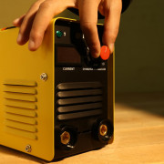 Инвертор сварочный DEKO DKWM200A LCD Advanced ( + набор для сварки)