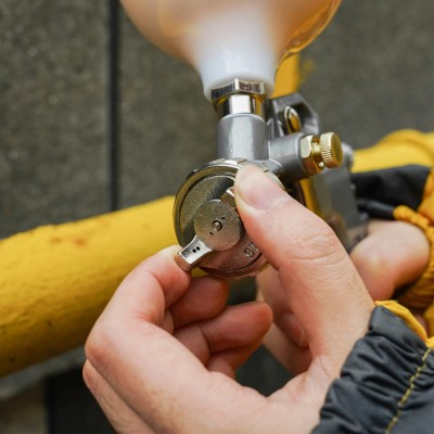 Краскораспылитель пневматический с верхним бачком DEKO DKSG02 Краскораспылитель пневматический с верхним бачком DEKO DKSG02