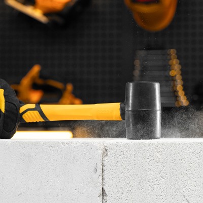 Киянка резиновая, 225 г, черная, фибергласовая рукоятка c TPR покрытием Denzel Киянка резиновая, 225 г, черная, фибергласовая рукоятка c TPR покрытием Denzel