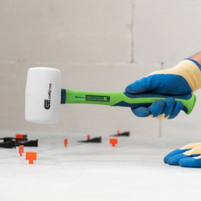 Киянка резиновая, 680 г, белая резина, фибергласовая рукоятка Сибртех Киянка резиновая, 680 г, белая резина, фибергласовая рукоятка Сибртех