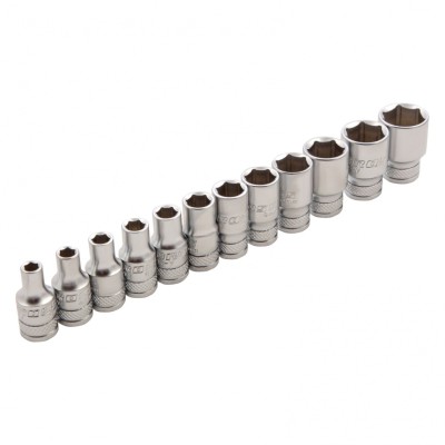 Набор инструментов 115 предметов, 120 зубьев, CrV, 1/4", 1/2" Gross Набор инструментов 115 предметов, 120 зубьев, CrV, 1/4", 1/2" Gross