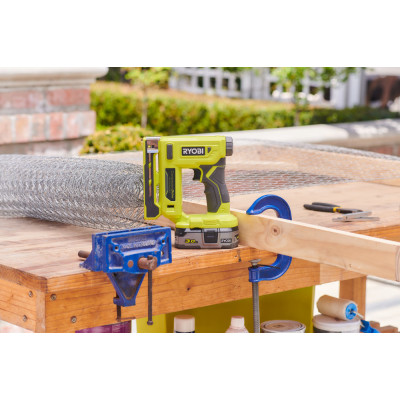 ONE + / Степлер аккумуляторный RYOBI R18ST50-0 (без батареи) ONE + / Степлер аккумуляторный RYOBI R18ST50-0 (без батареи)