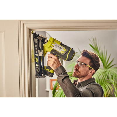 ONE + / Пистолет гвоздезабивной RYOBI R15GN18-0 (без батареи) ONE + / Пистолет гвоздезабивной RYOBI R15GN18-0 (без батареи)