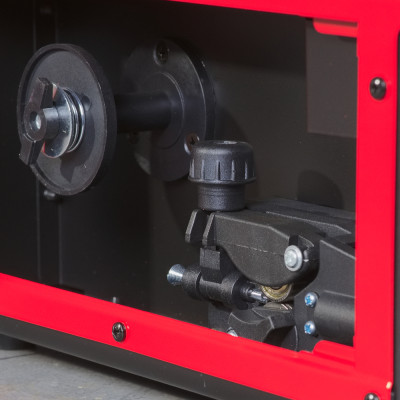 Сварочный полуавтомат FUBAG IRMIG 140 SYN FLUX Сварочный полуавтомат FUBAG IRMIG 140 SYN FLUX