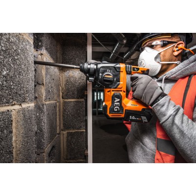 Перфоратор аккумуляторный AEG BBH18BL2-502C Перфоратор аккумуляторный AEG BBH18BL2-502C