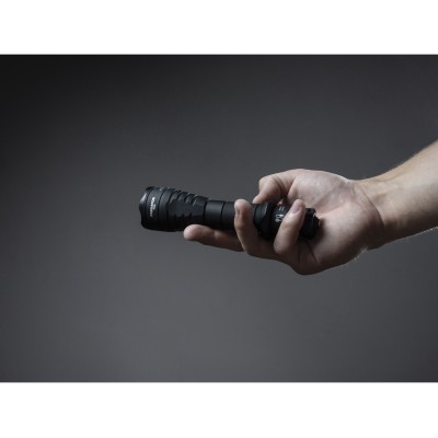Фонарь Armytek Predator Pro Magnet USB Теплый Фонарь Armytek Predator Pro Magnet USB Теплый