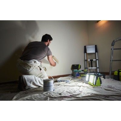 ONE + / Фонарь гибридный RYOBI RLPH18-0 (без батареи) ONE + / Фонарь гибридный RYOBI RLPH18-0 (без батареи)