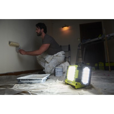 ONE + / Фонарь гибридный RYOBI RLPH18-0 (без батареи) ONE + / Фонарь гибридный RYOBI RLPH18-0 (без батареи)