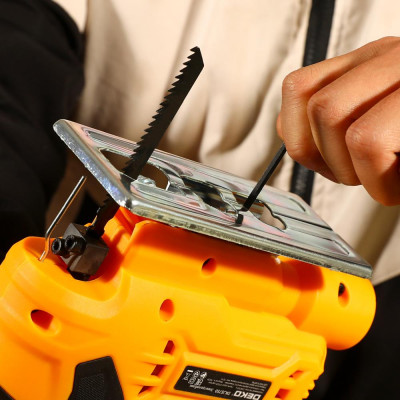 Лобзик DEKO DKJS700E Лобзик DEKO DKJS700E