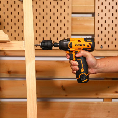 Винтоверт аккумуляторный DEKO DKIS12-Li SET Винтоверт аккумуляторный DEKO DKIS12-Li SET