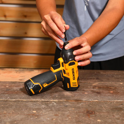 Винтоверт аккумуляторный DEKO DKIS12-Li SET Винтоверт аккумуляторный DEKO DKIS12-Li SET