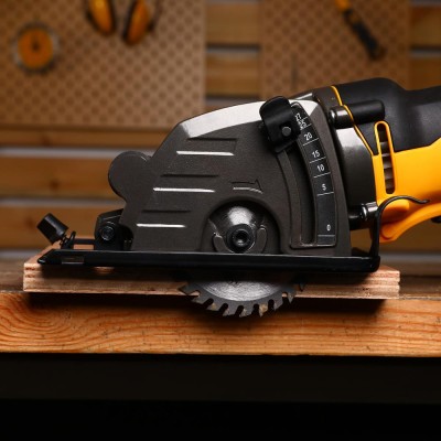 Пила циркулярная DEKO CS1050-D Пила циркулярная DEKO CS1050-D