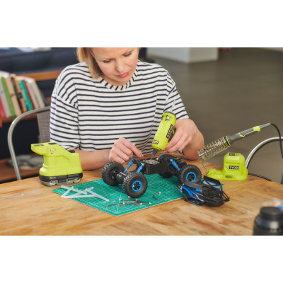 ONE + / Термоклеевой пистолет RYOBI RGLM18-0 (без батареи) ONE + / Термоклеевой пистолет RYOBI RGLM18-0 (без батареи)