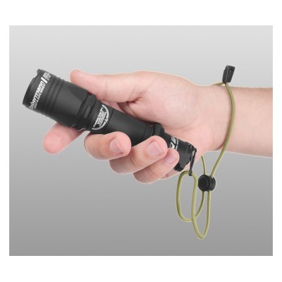 Фонарь Armytek Dobermann XP-L HI Теплый Фонарь Armytek Dobermann XP-L HI Теплый