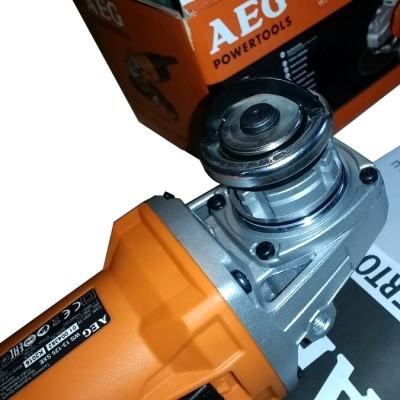 Углошлифмашина AEG WS 13-125 SXE Углошлифмашина AEG WS 13-125 SXE