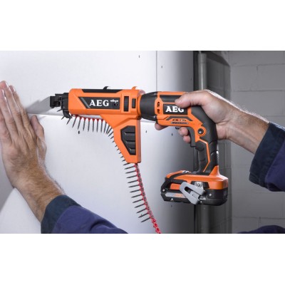 Шуруповерт по гипсокартону AEG BTS 18 BL-0 KIT1 (без батареи) Шуруповерт по гипсокартону AEG BTS 18 BL-0 KIT1 (без батареи)
