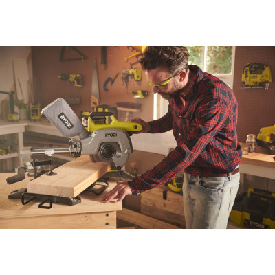 ONE + / Торцовочная пила RYOBI R18MS216-0 (без батареи) ONE + / Торцовочная пила RYOBI R18MS216-0 (без батареи)