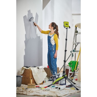 ONE + / Прожектор на штативе RYOBI R18TL-0 (без батареи) ONE + / Прожектор на штативе RYOBI R18TL-0 (без батареи)