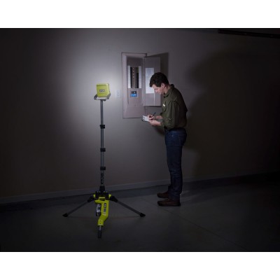 ONE + / Прожектор на штативе RYOBI R18TL-0 (без батареи) ONE + / Прожектор на штативе RYOBI R18TL-0 (без батареи)
